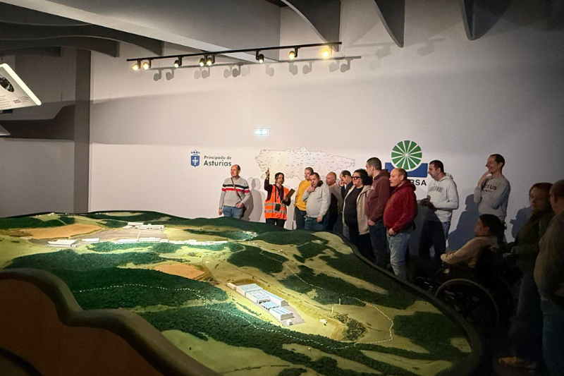 Orione Asturias impulsa la economía circular con actividades educativas junto a Cogersa, visitas al Centro de Tratamiento de Residuos de Serín y talleres sobre sostenibilidad ambiental.